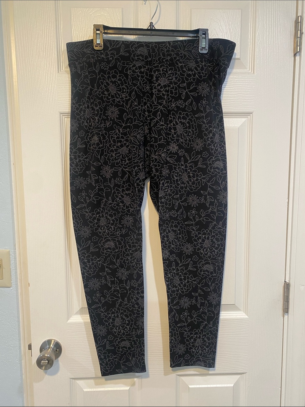 Sonoma Leggings with Floral Design